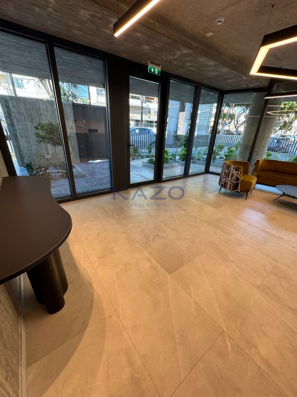 Key-ready 281 m² office in Agia Zoni city centre photo 15