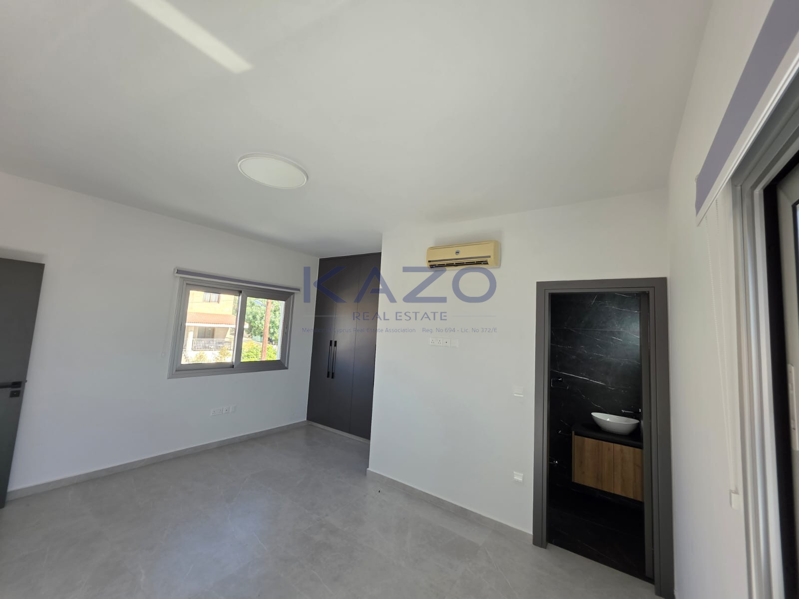 Modern 2-bedroom semi-detached house in Souni photo 6