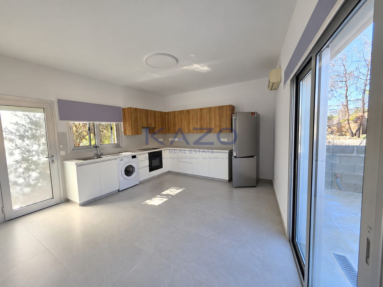Modern 2-bedroom semi-detached house in Souni photo 3