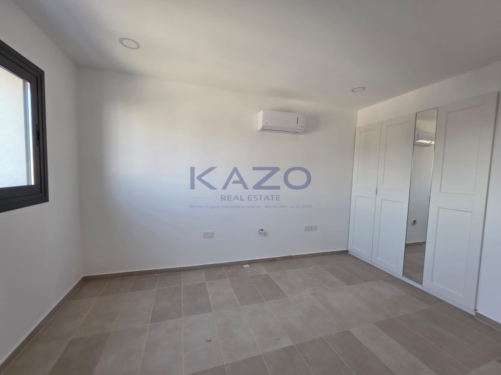 Renovated 80 m2 office for rent in Kato Polemidia, Limassol photo 5