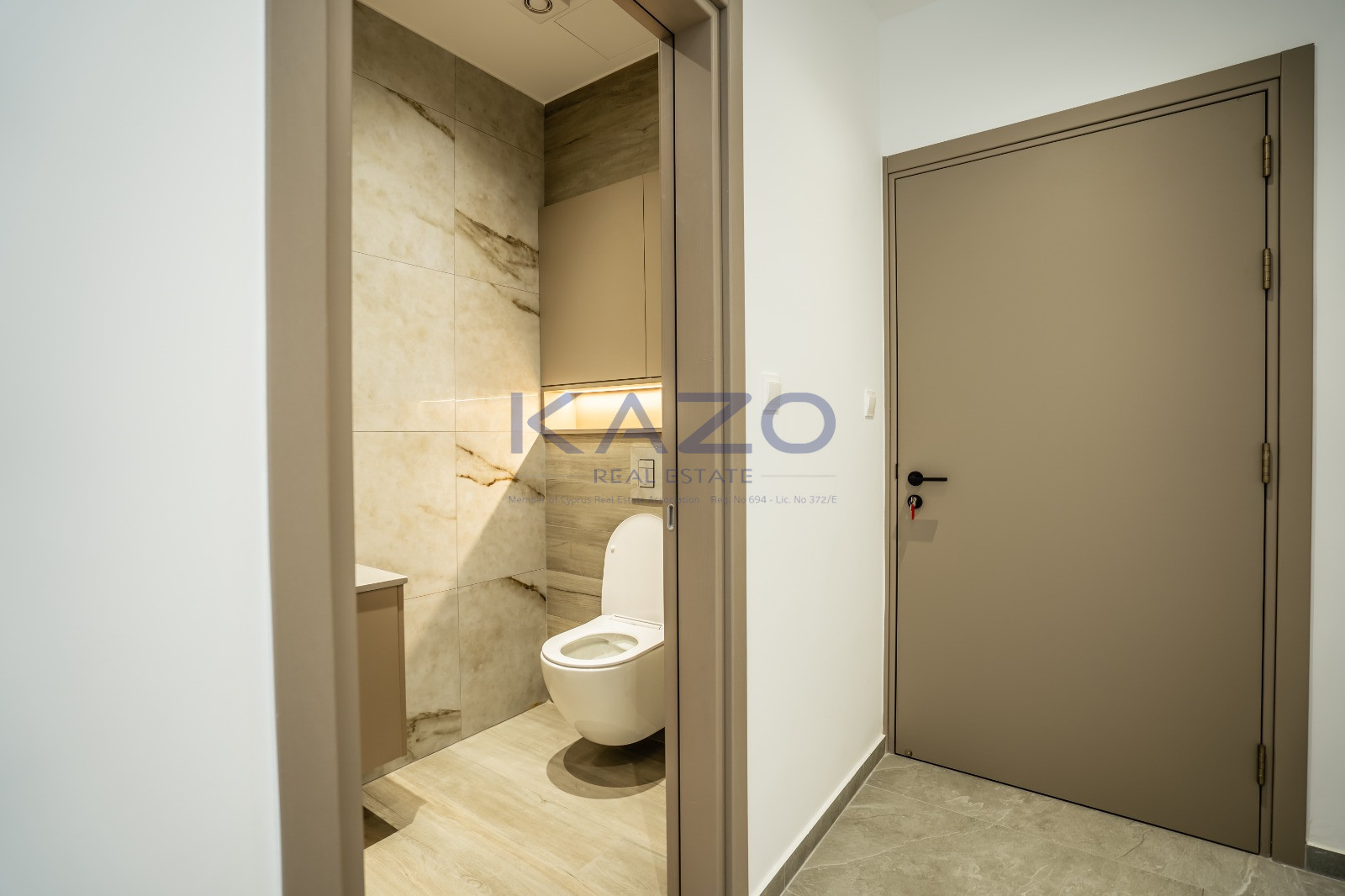 Modern 3-bed apartment with sea views and garden in Agia Fyla photo 15