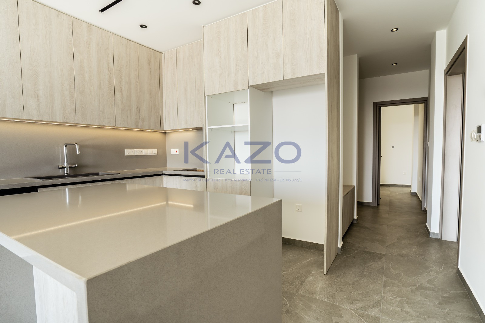 Modern 3-bed apartment with sea views and garden in Agia Fyla photo 18