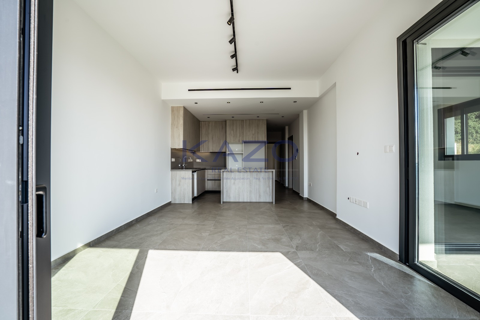 Modern 3-bed apartment with sea views and garden in Agia Fyla photo 19