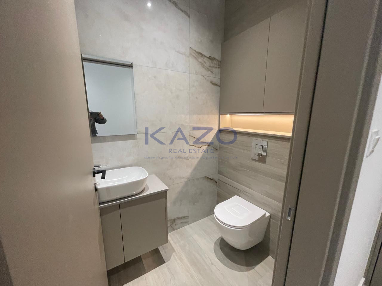 Modern 3-bed apartment with sea views and garden in Agia Fyla photo 14