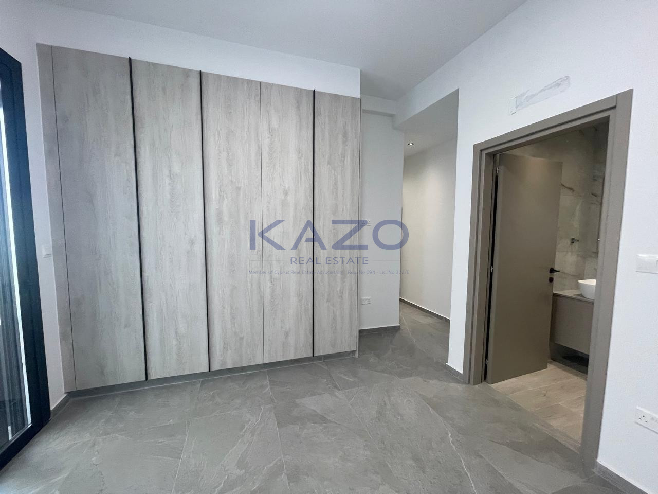 Modern 3-bed apartment with sea views and garden in Agia Fyla photo 25
