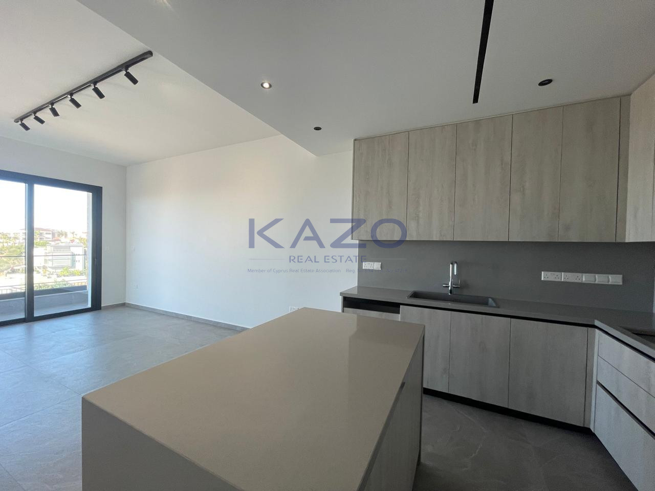 Modern 3-bed apartment with sea views and garden in Agia Fyla photo 27
