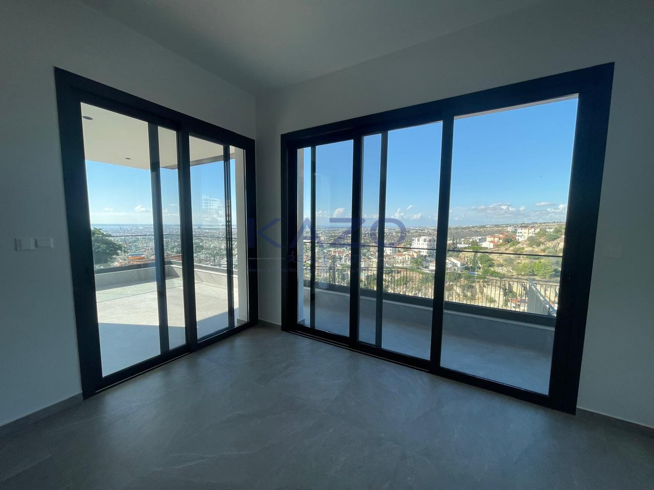 Modern 3-bed apartment with sea views and garden in Agia Fyla photo 29