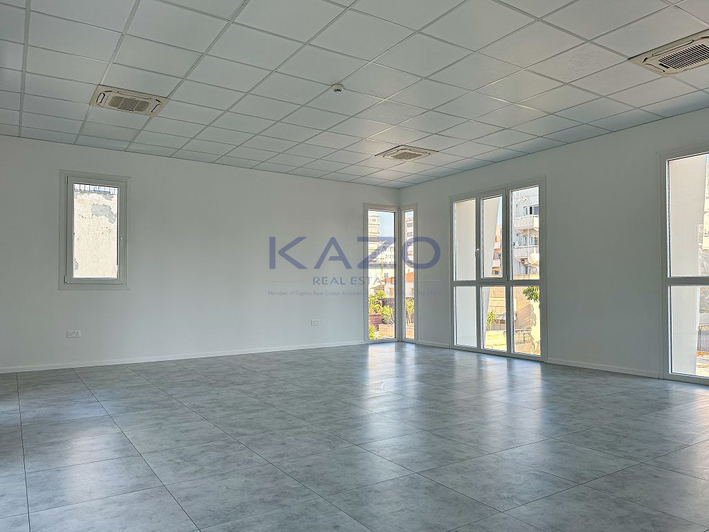 Four-floor commercial building for rent in Agia Triada center photo 1