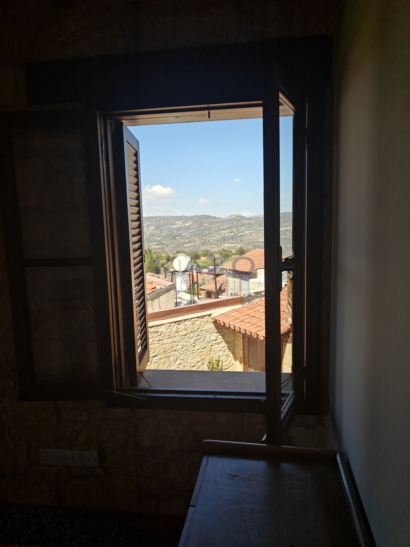 Furnished 3-bed house in Praitori with mountain views photo 25