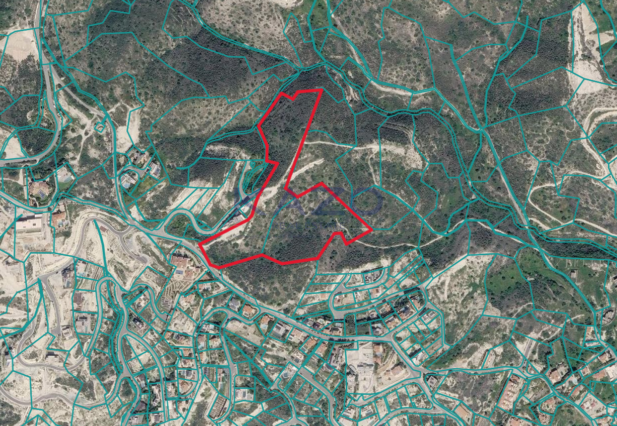 Residential land with sea views in Agios Tychonas, Limassol photo 1