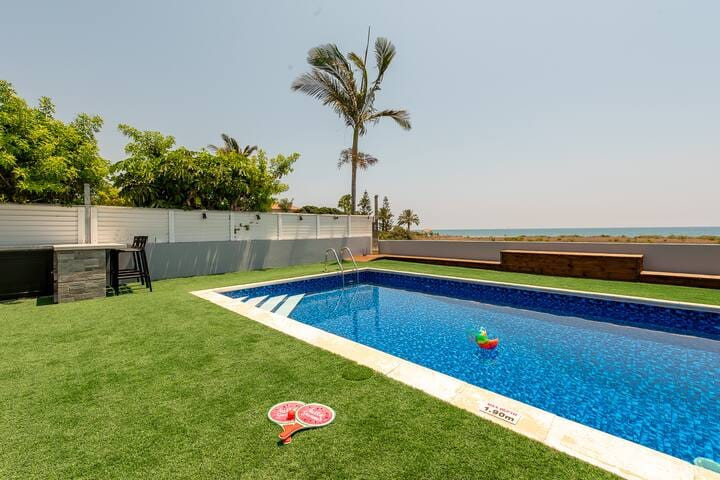 House in Mazotos - Image 3