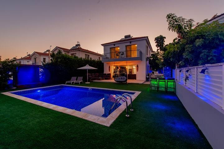 House in Mazotos - Image 2