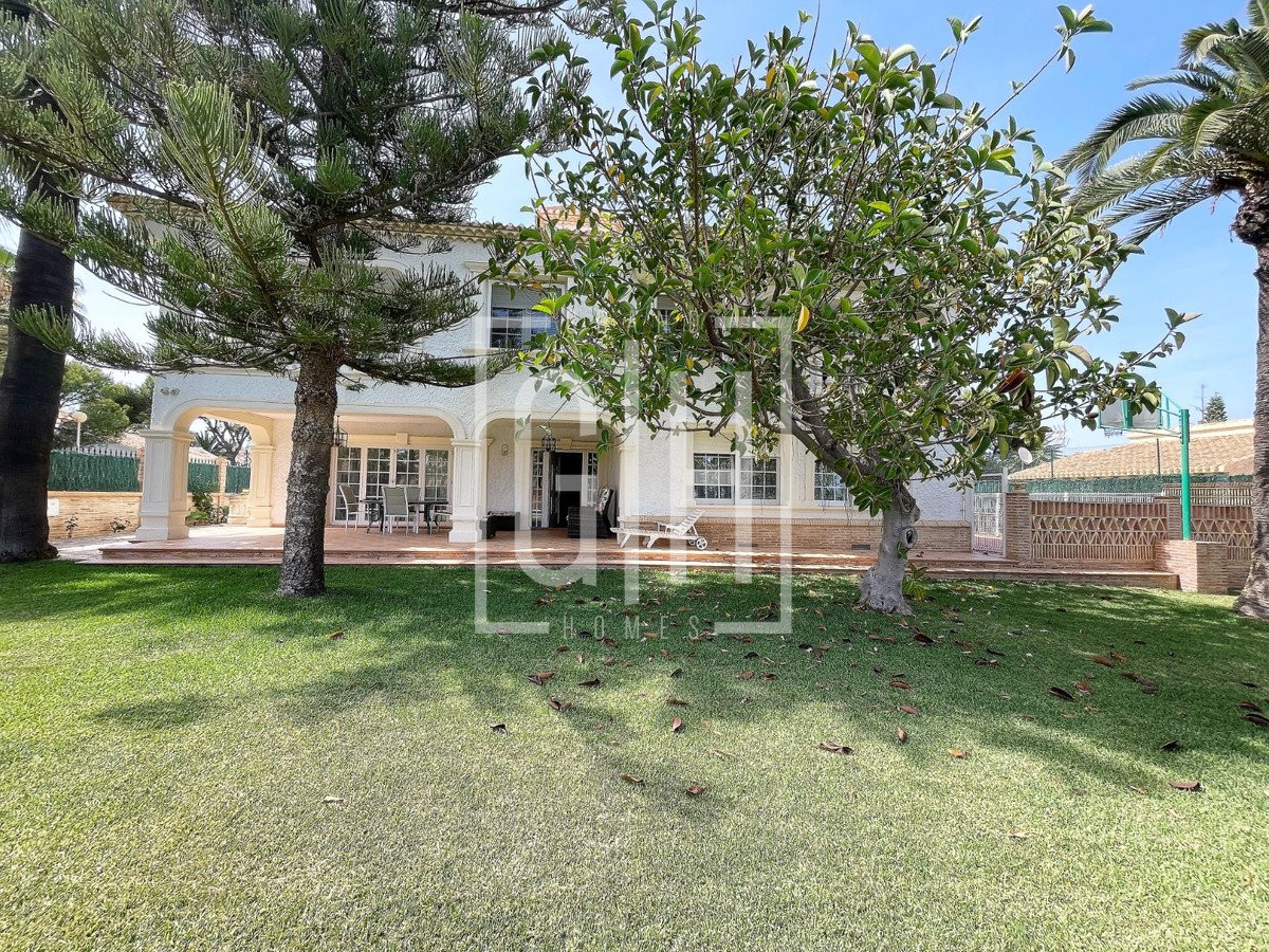 Villa med 8 soverom