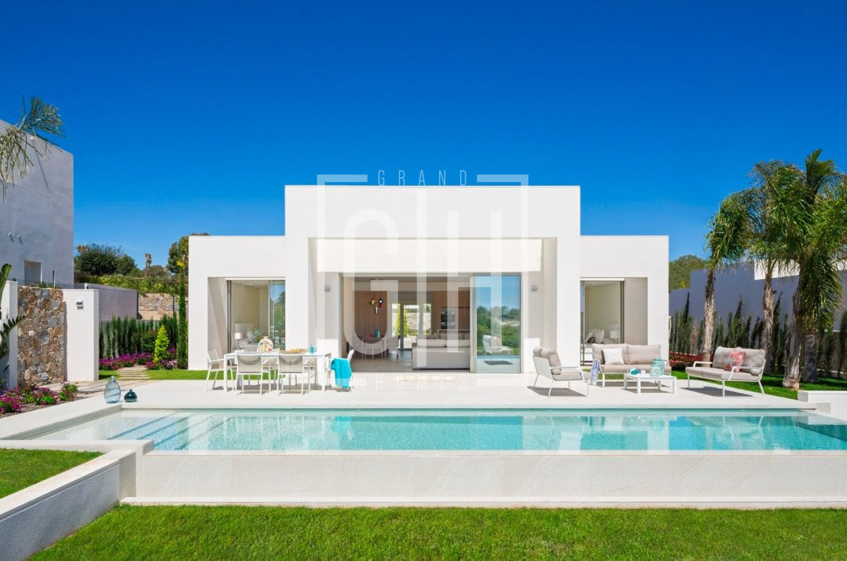 Detached Villa with 4 bedrooms