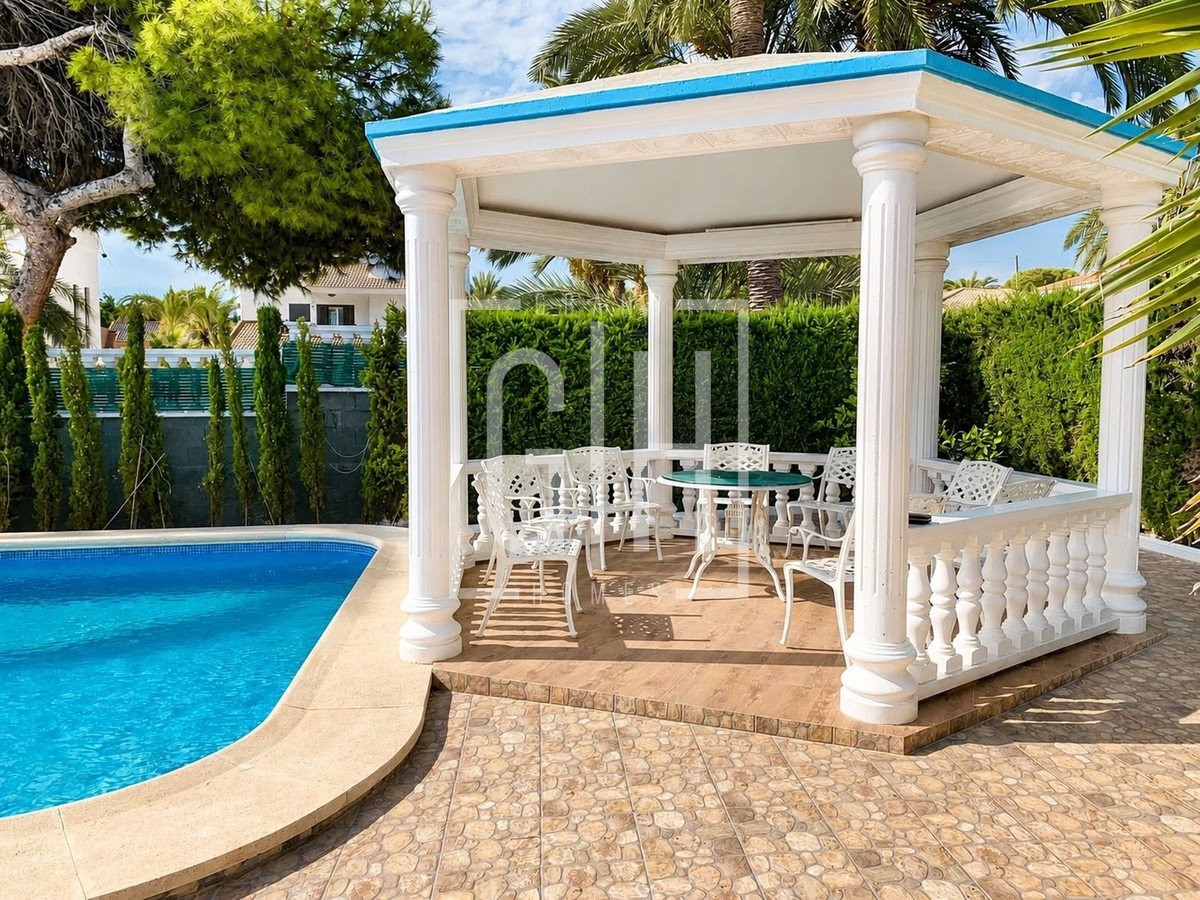 Villa individuelle avec 4 chambres