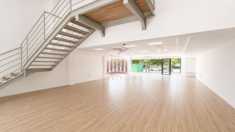Office 680 m² for rent in Historical Center, Limassol, Cyprus