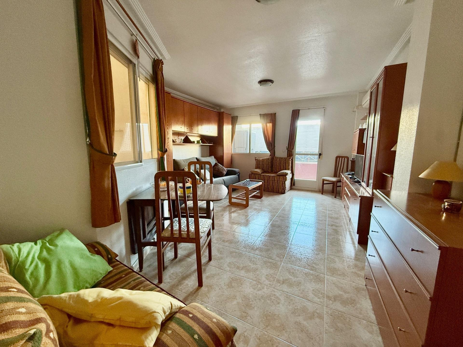 Apartment in Torrevieja - Image 2