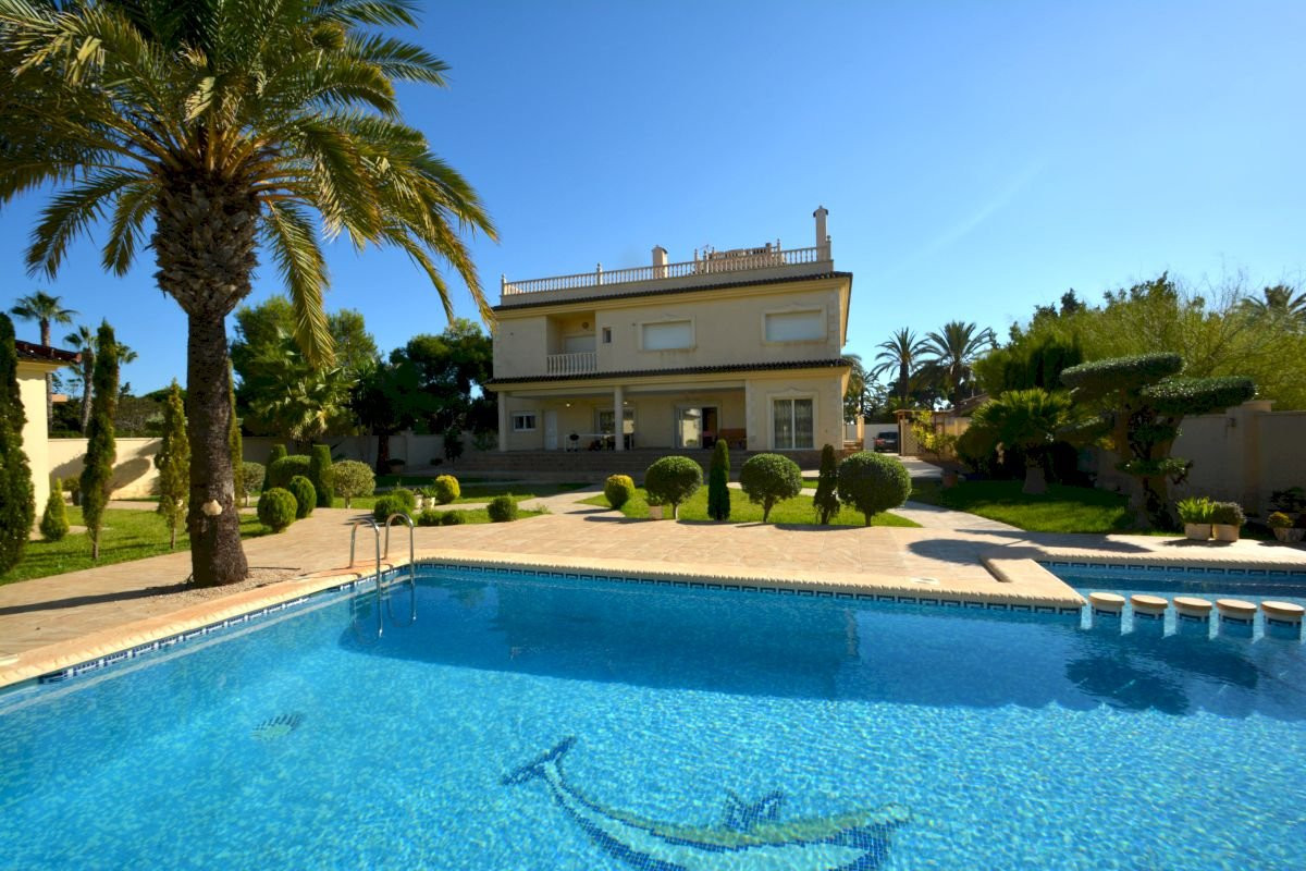 Villa in La Zenia - Image 2