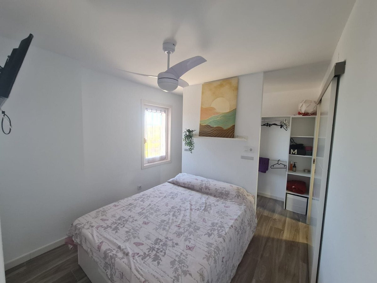 Apartment in Los Alcazares - Image 4