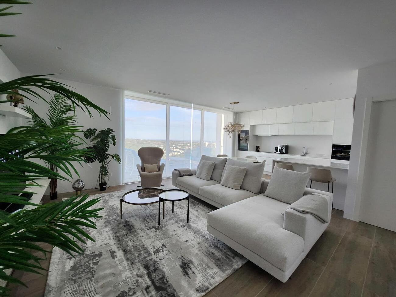 Apartment in Urbanizacion los Balcones - Image 2