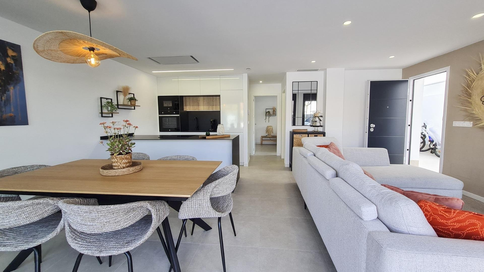 Villa in Los Tarragas - Image 3