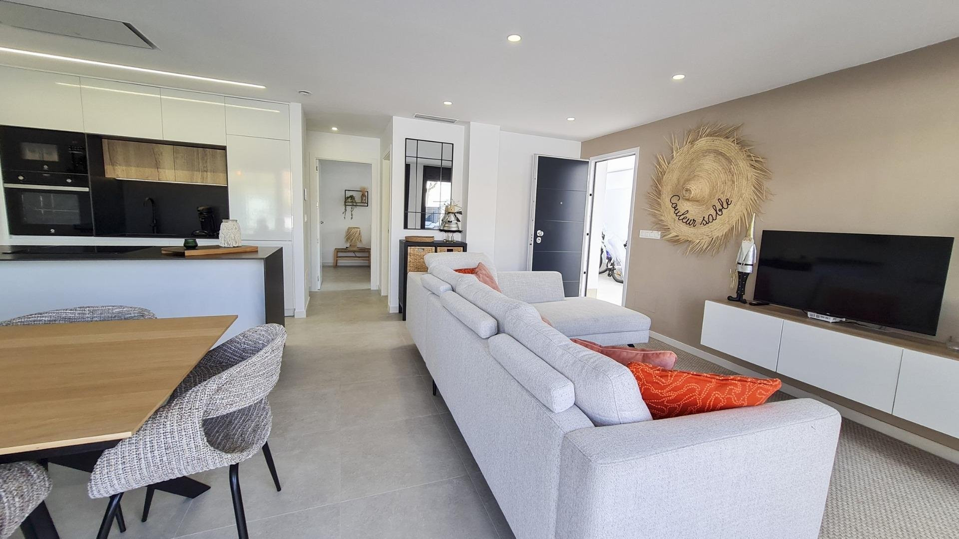 Villa in Los Tarragas - Image 4