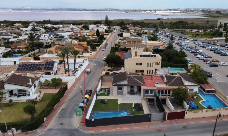 Villa in Torrevieja - Image 3