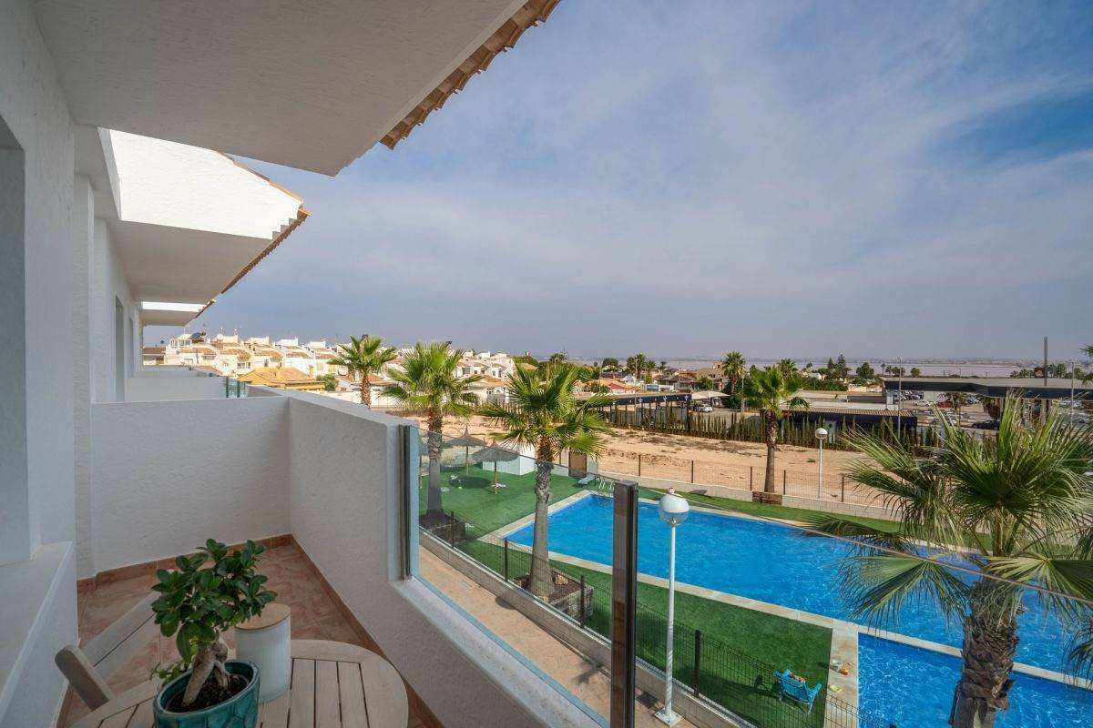 Apartment in Urbanizacion los Balcones - view 1