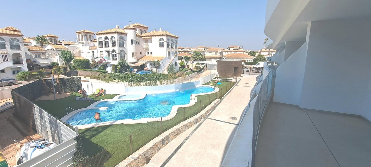 Apartment in La Zenia - Image 2