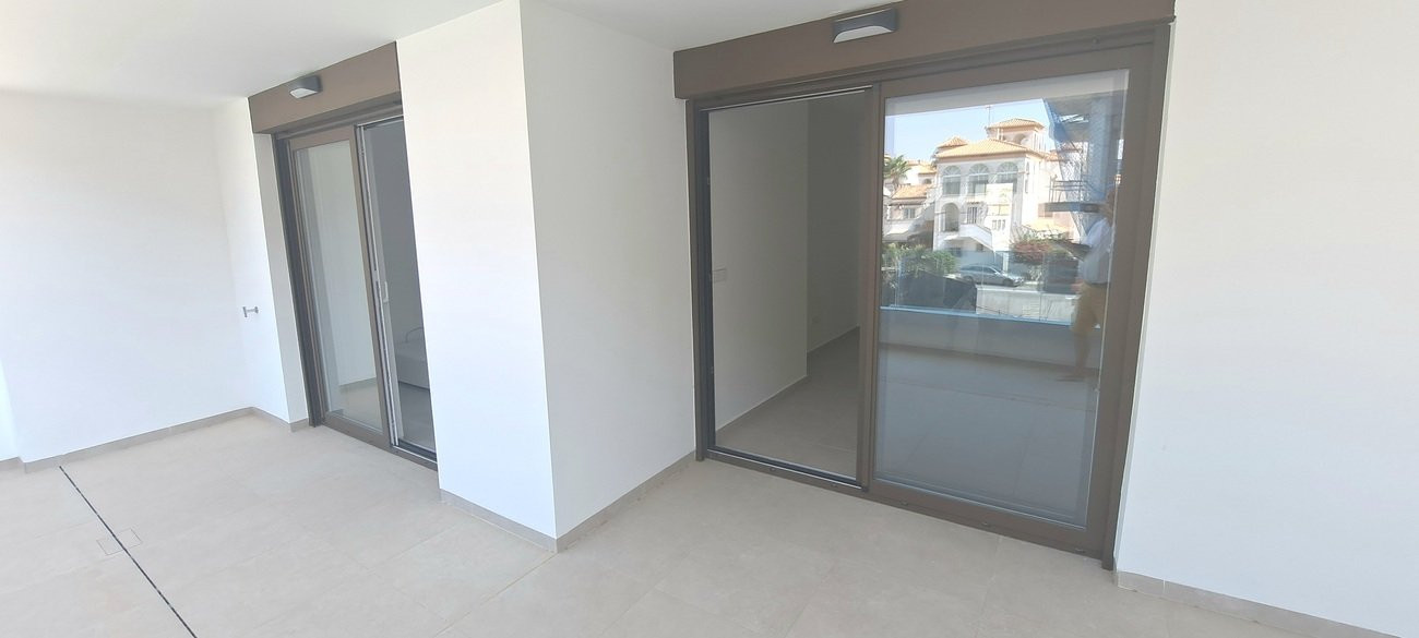 Apartment in La Zenia - Image 3