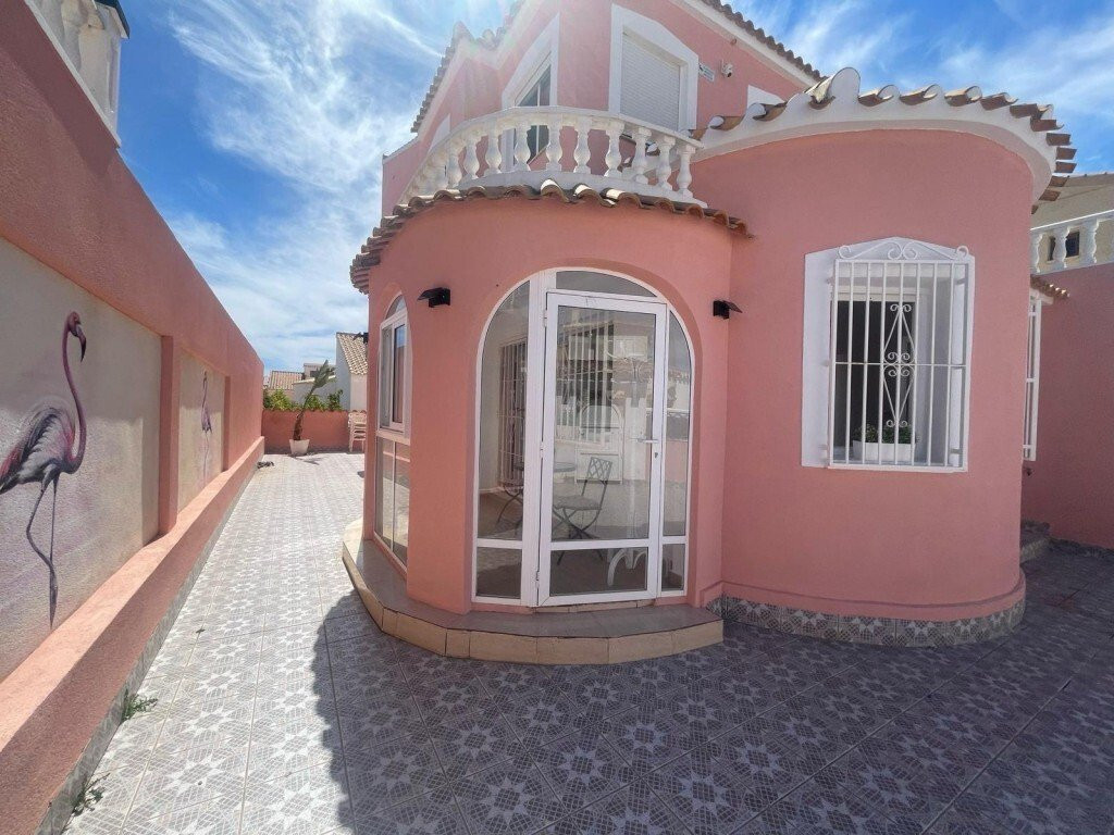 Villa in La Zenia - Image 2