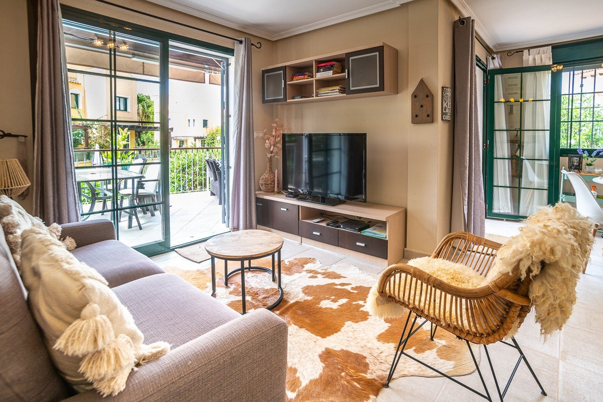 Villa in Urbanizacion los Balcones - Image 2