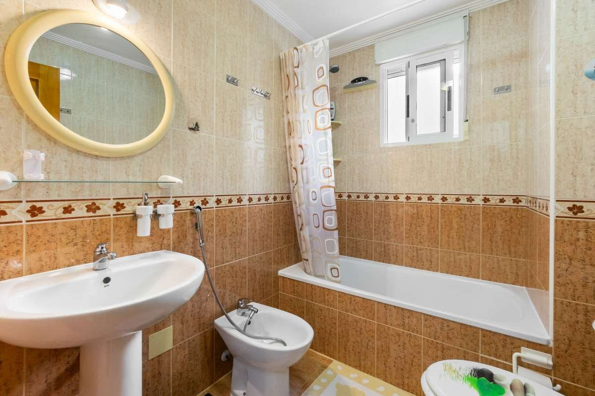 Apartment in Urbanizacion los Balcones - Image 5