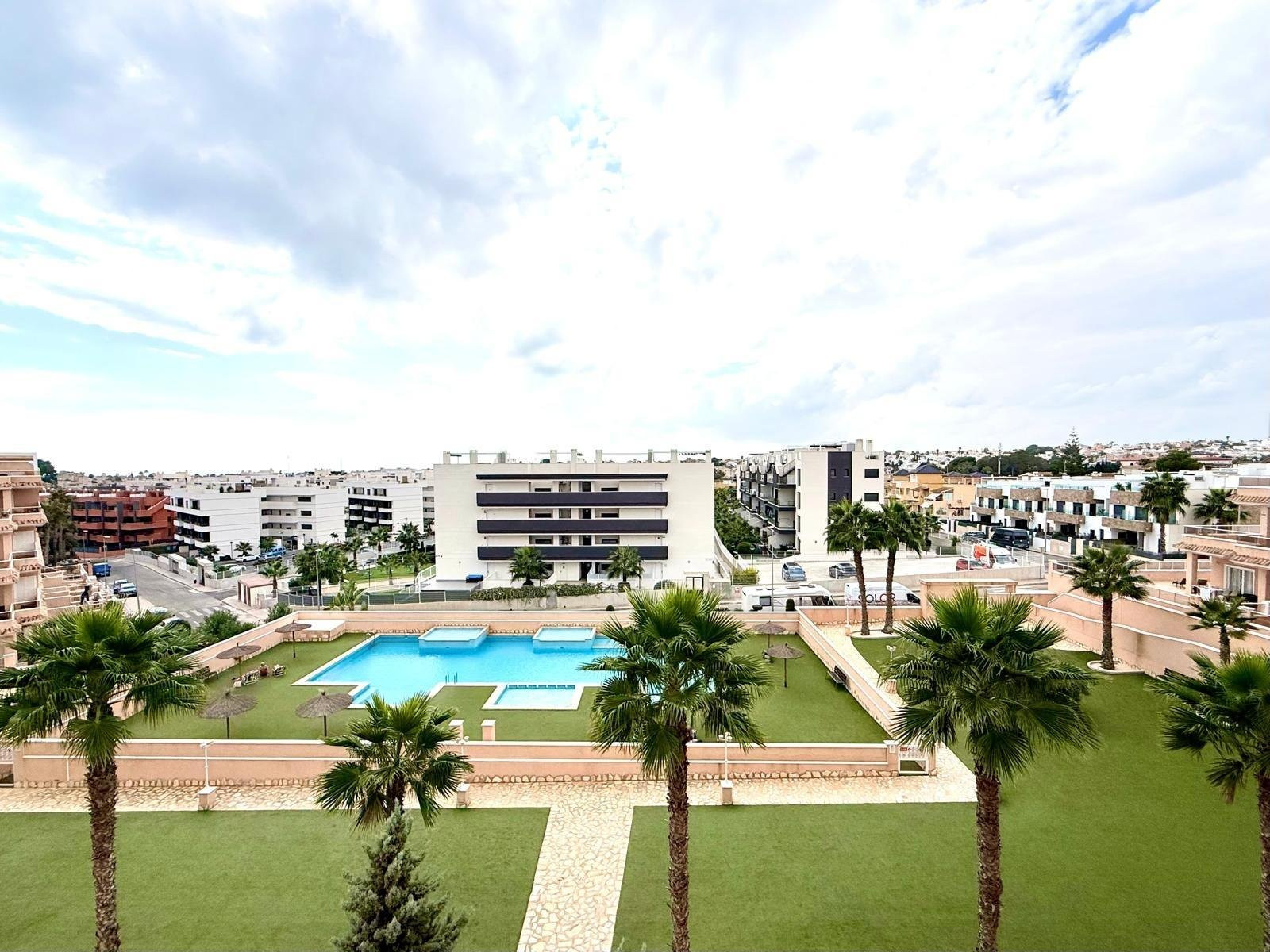 Apartment in Urbanizacion los Balcones - view 1