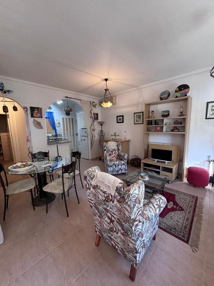 House in Urbanizacion los Balcones - Image 5