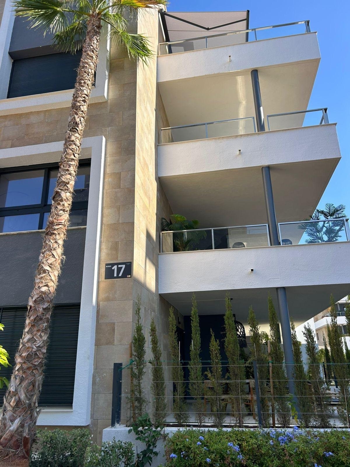 Apartment in Urbanizacion los Balcones - Image 2