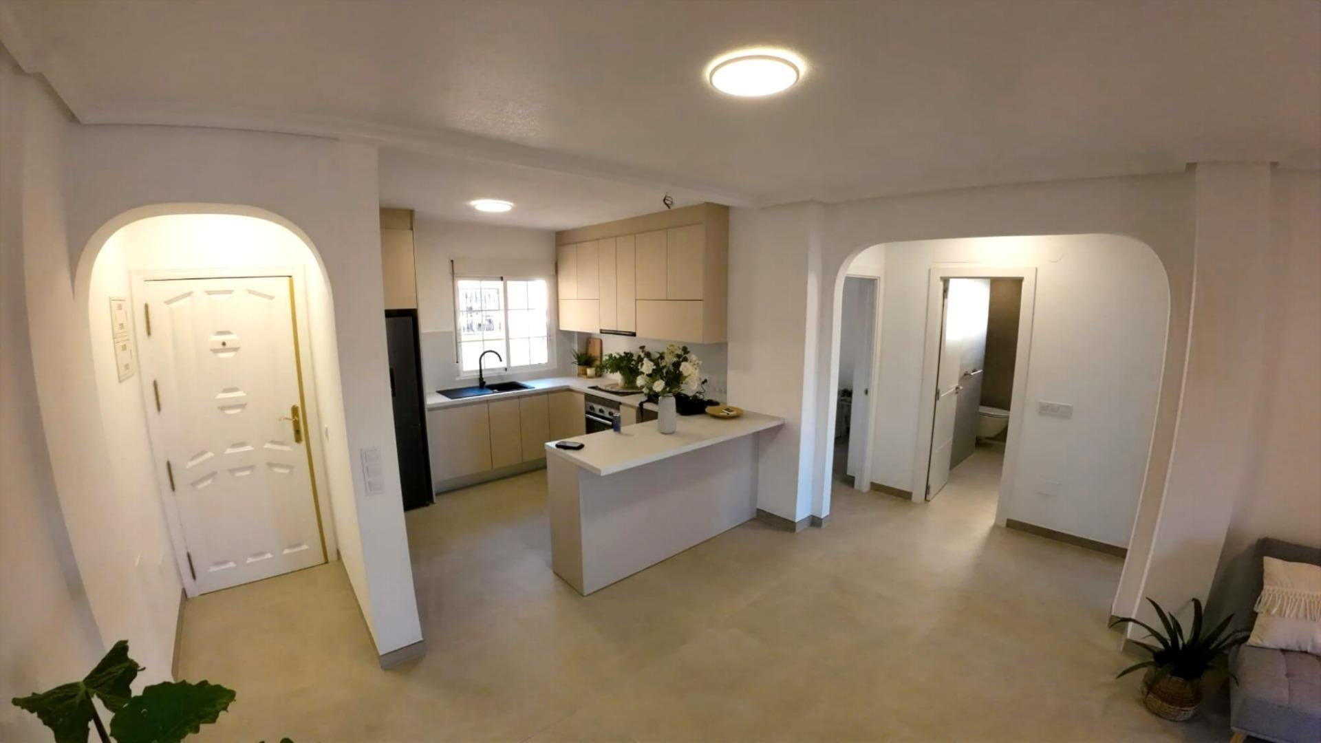 Apartment in Urbanizacion los Balcones - Image 2