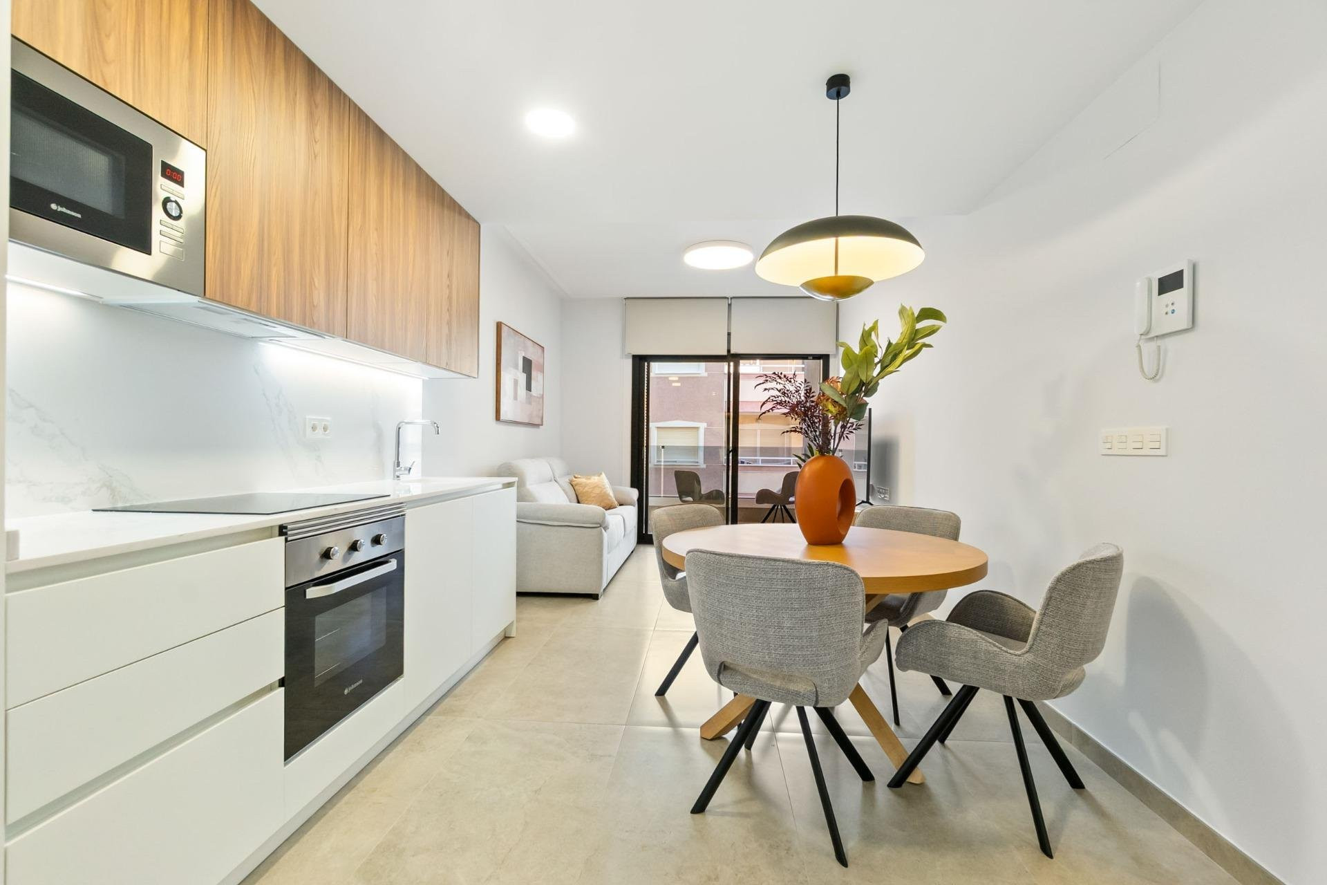 Apartment in Torrevieja - Image 3