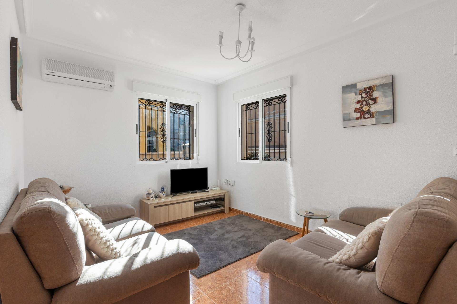 House in Urbanizacion los Balcones - Image 5