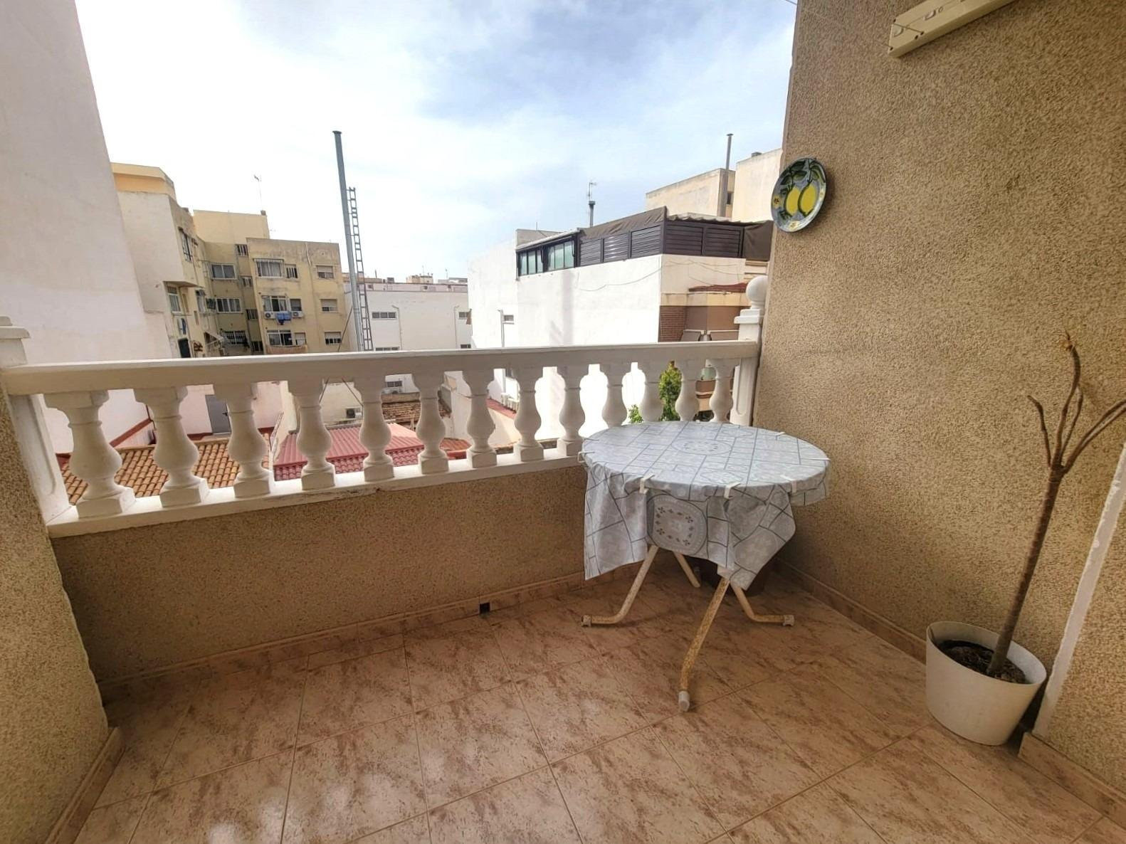 Apartment in Torrevieja - Image 2
