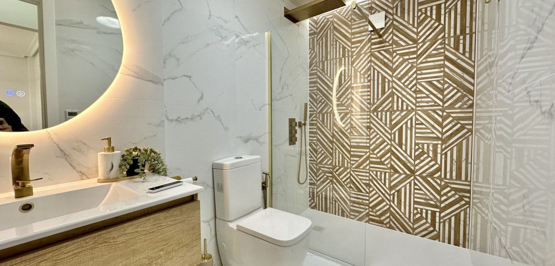 Apartment in Residencia los Altos - Image 3