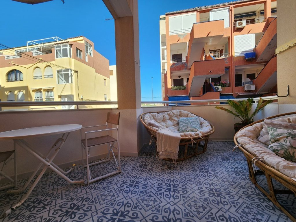 Apartment in Torrelamata - view 1