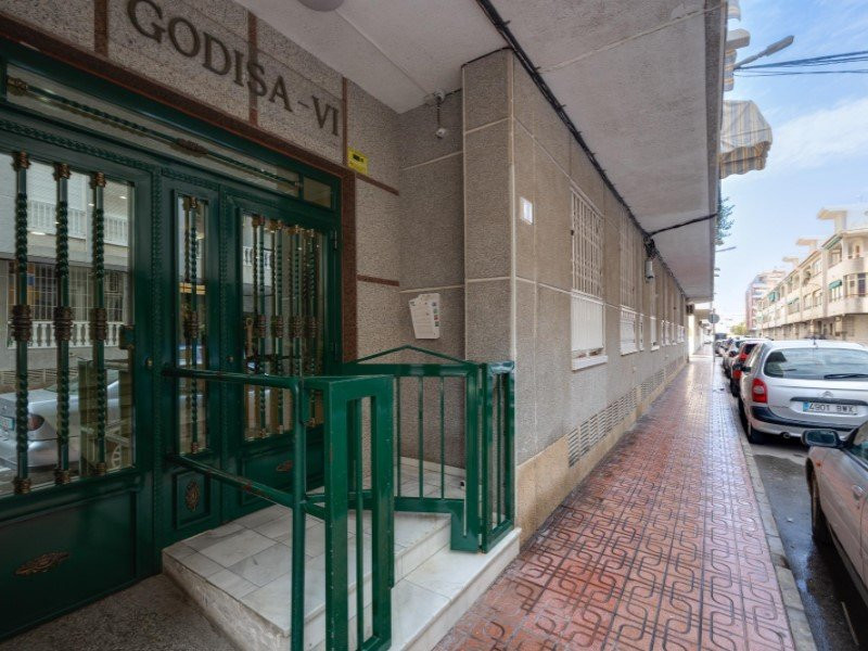 Apartment in Torrevieja - Image 3