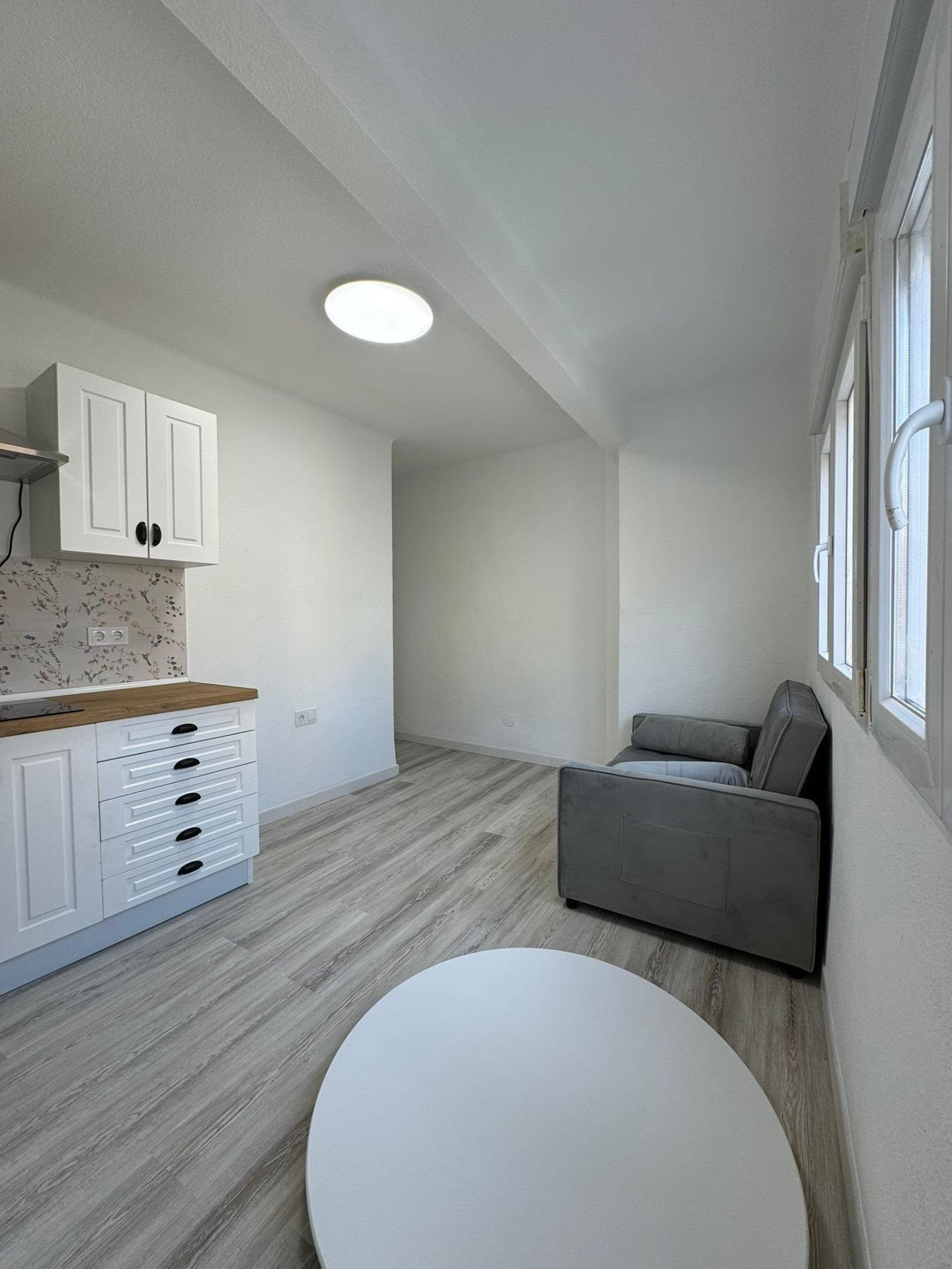 Apartment in Arneva - Image 2