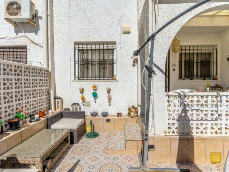 House in Torrevieja - Image 3