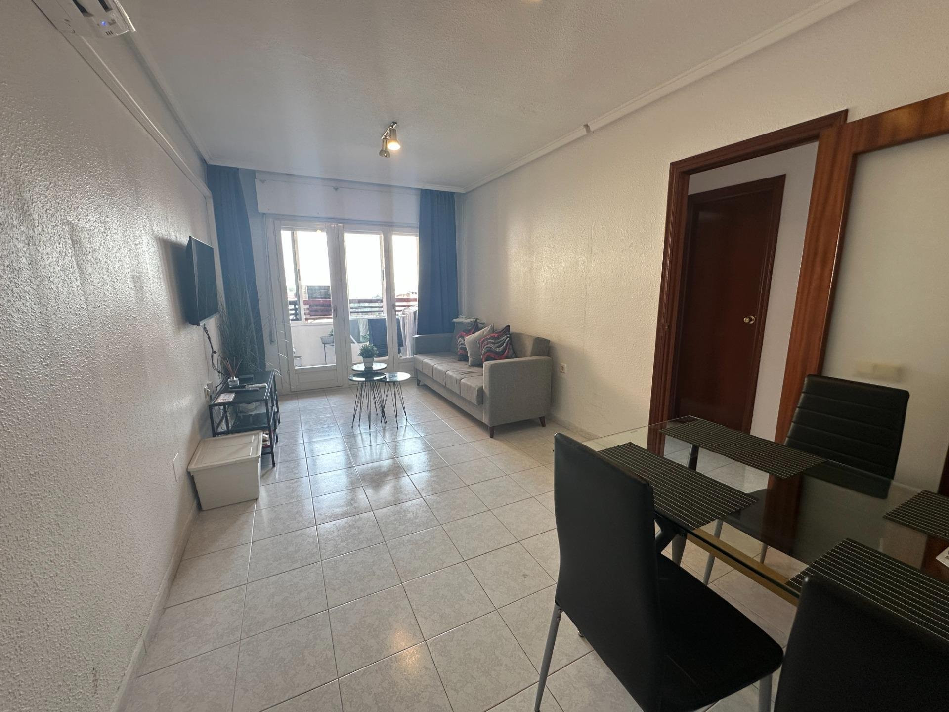 Apartment in Torrevieja - Image 2