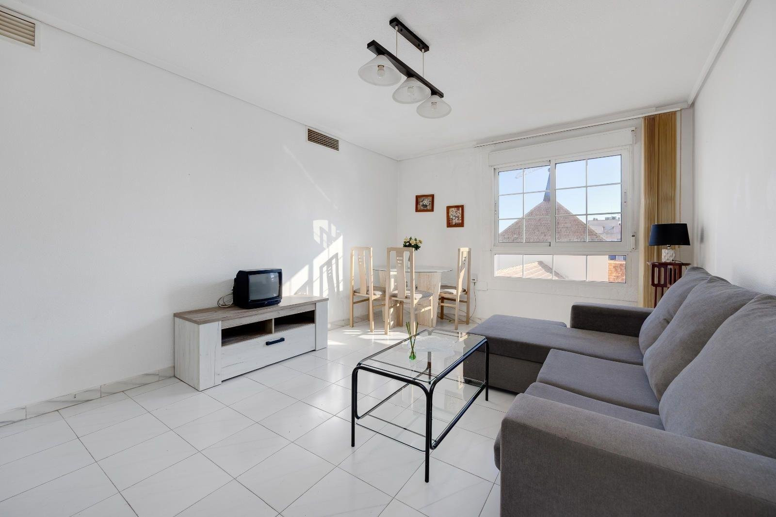 Apartment in Torrevieja - Image 2