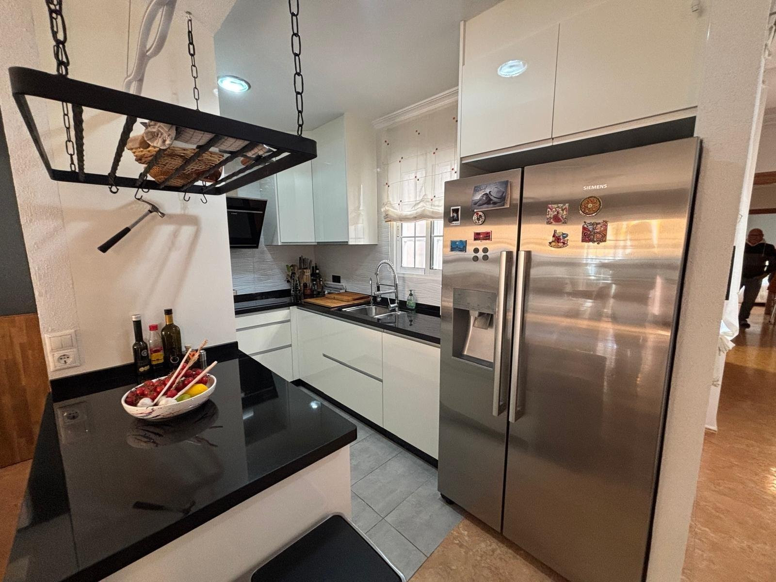 Apartment in Torrevieja - Image 2