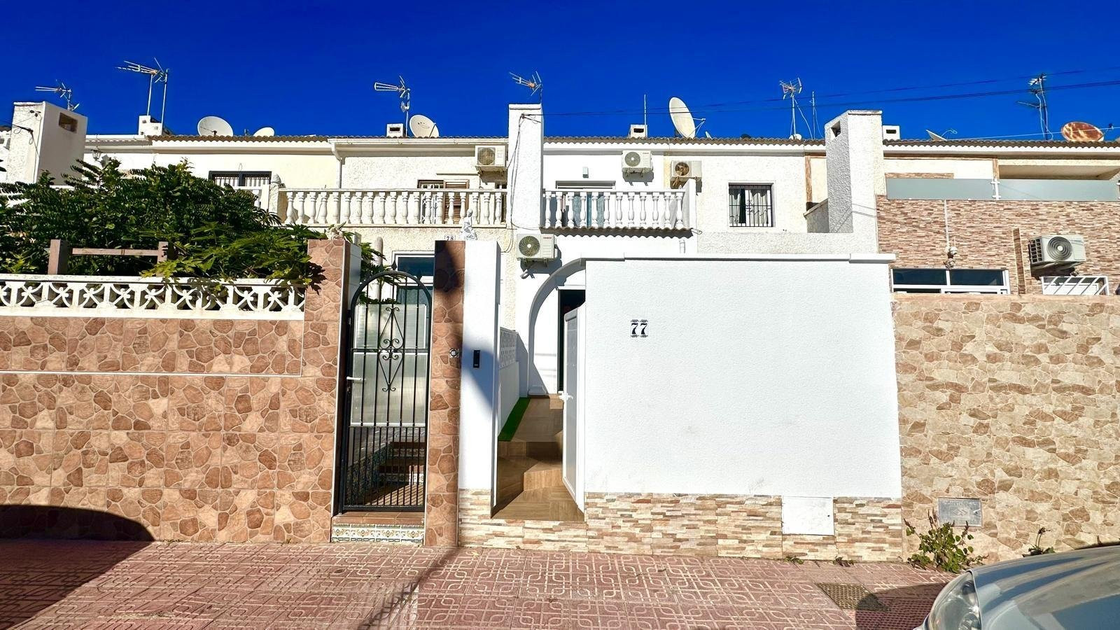 House in Torrevieja - Image 3