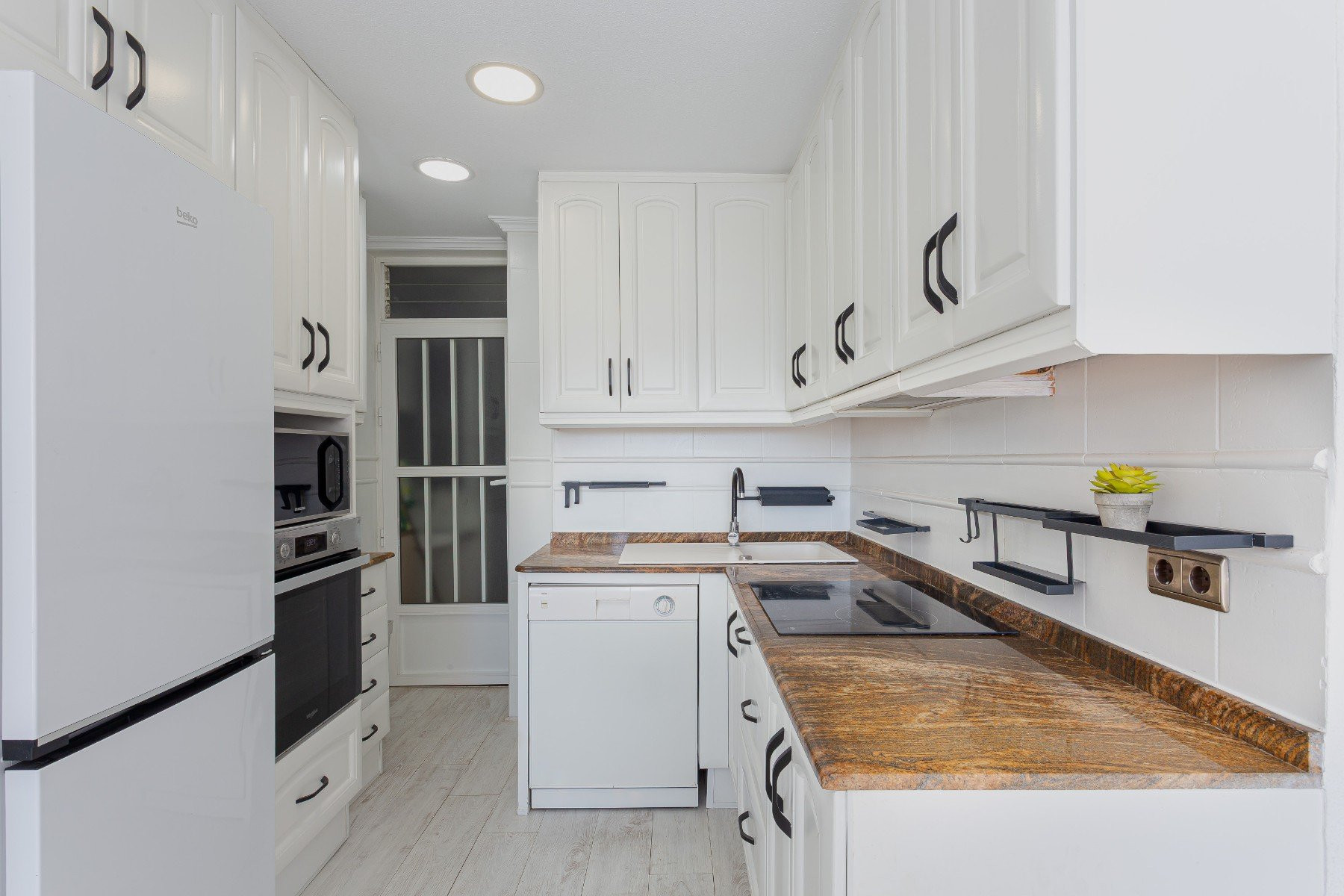 Apartment in Torrevieja - Image 2